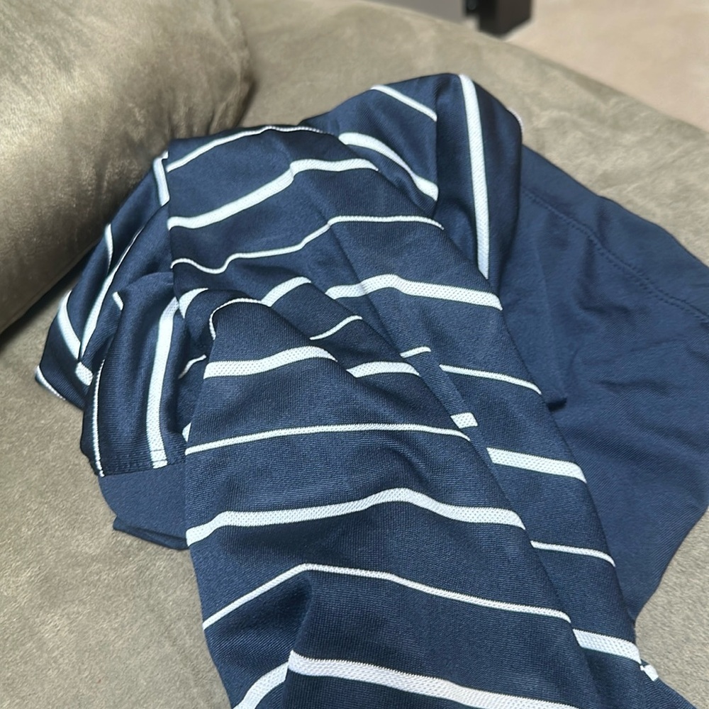 NIKE NY YANKEES BLUE WHITE MEN’S POLO SIZE SMALL